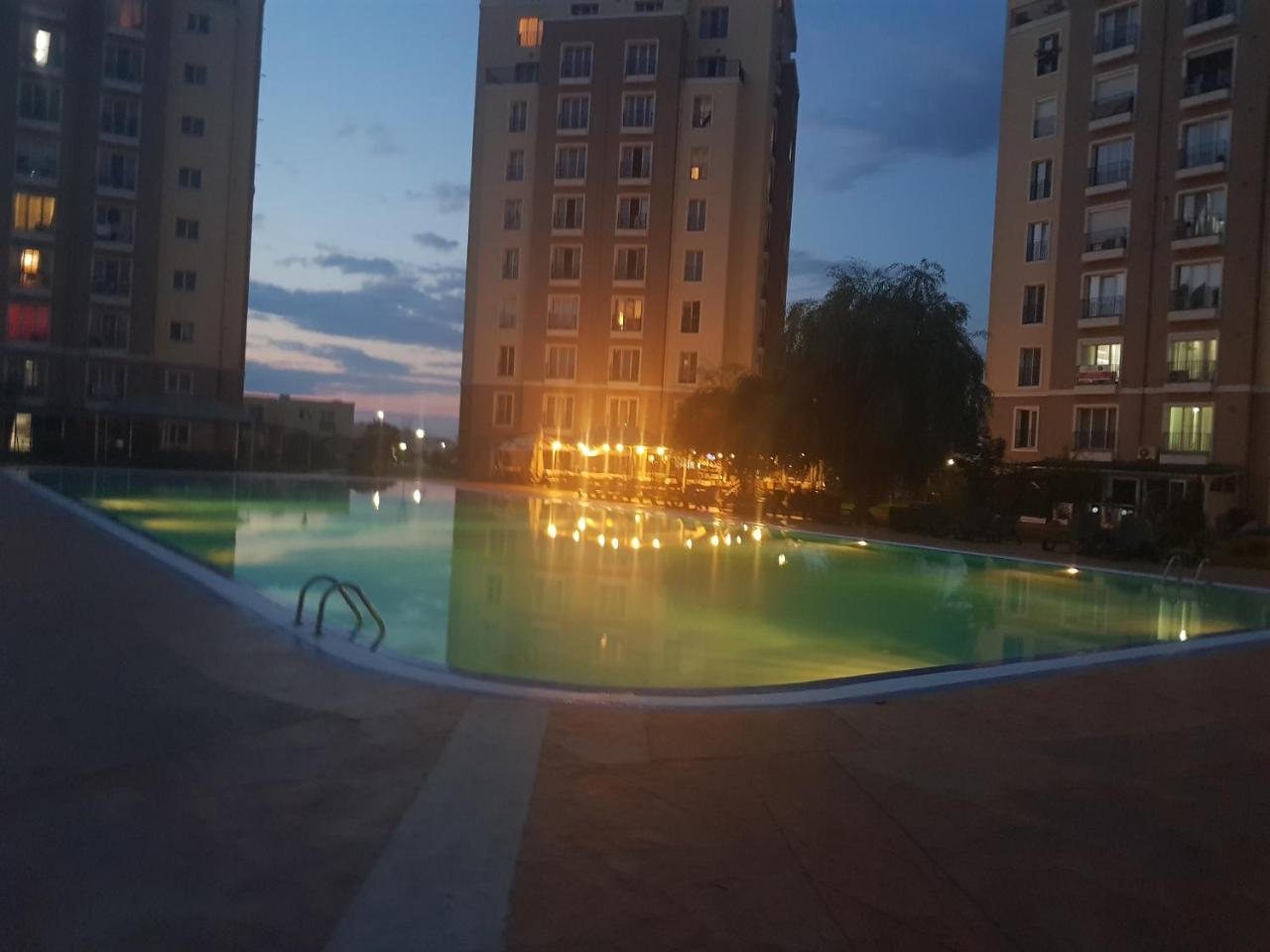 Modern Apartment With Pool In North Bucharest Cretuleasca Esterno foto